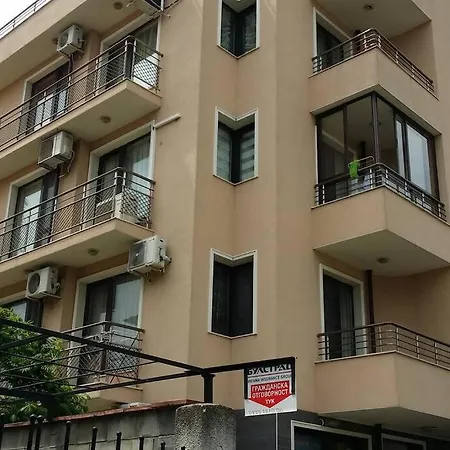 Apartmán In The Center Of Sarafovo Burgas City