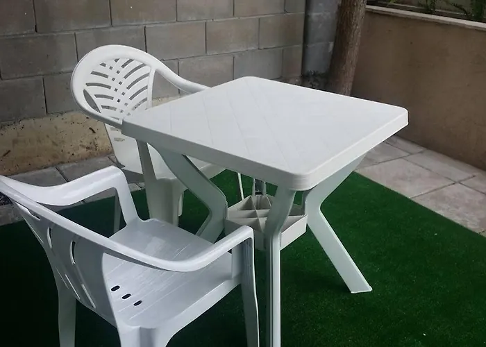 In The Center Of Sarafovo شقة