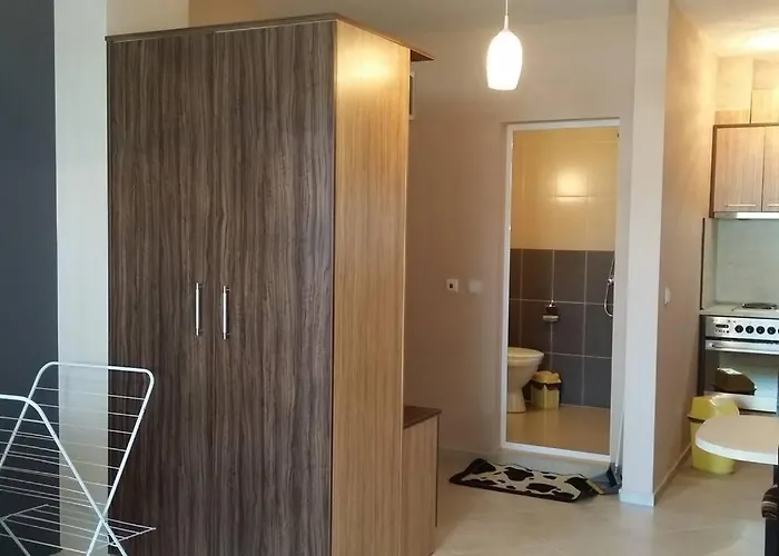 In The Center Of Sarafovo شقة *